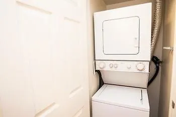 Grand Condos トロント ホテル